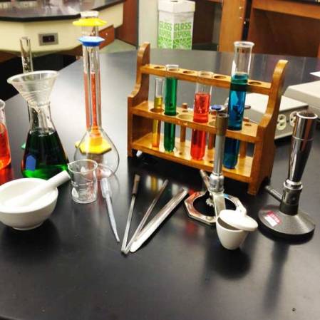 Chemistry Lab Tool Manufacturers in Noida